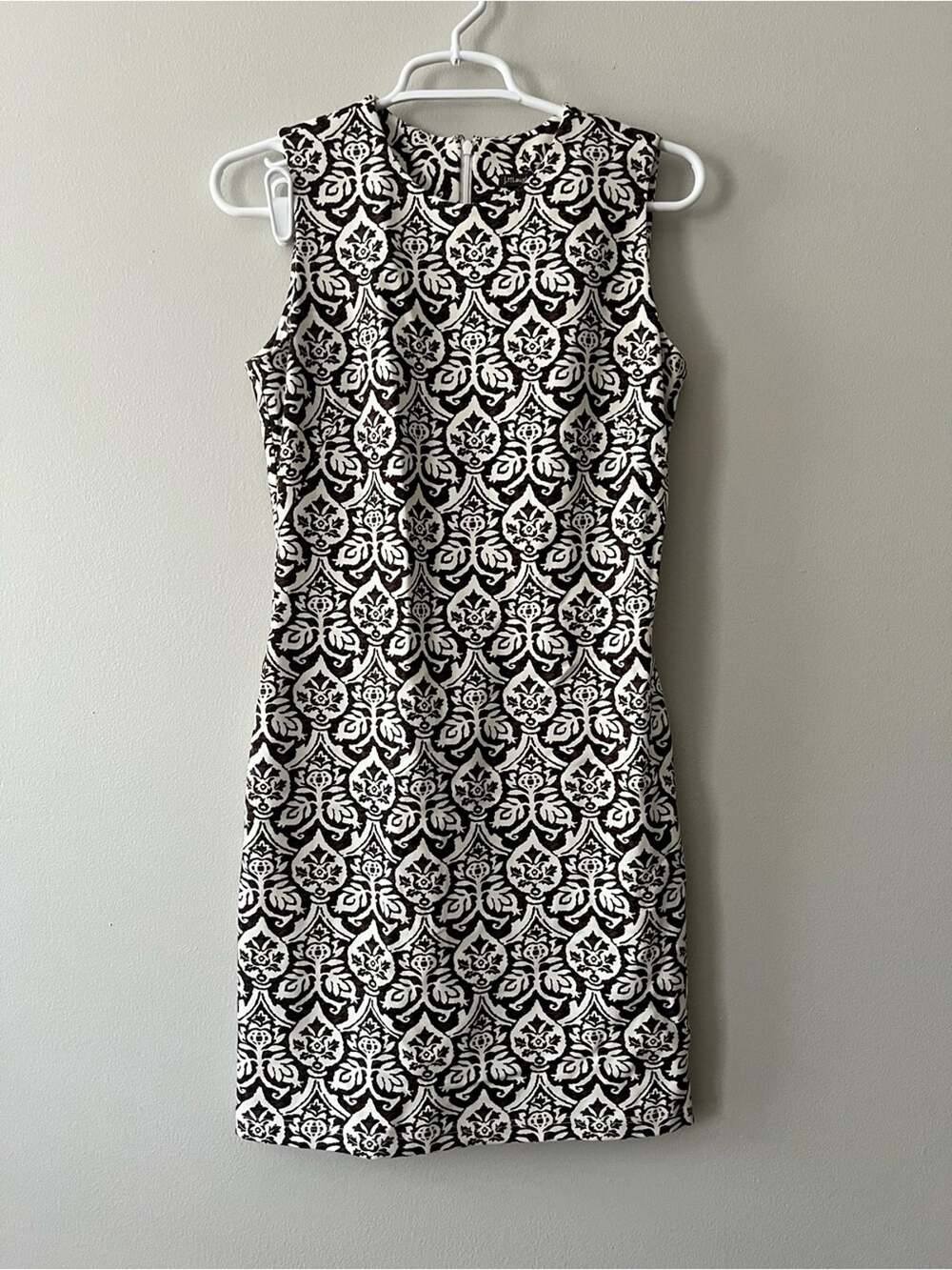J. McLaughlin Brown and White Patterned Sheath Dress Size XS